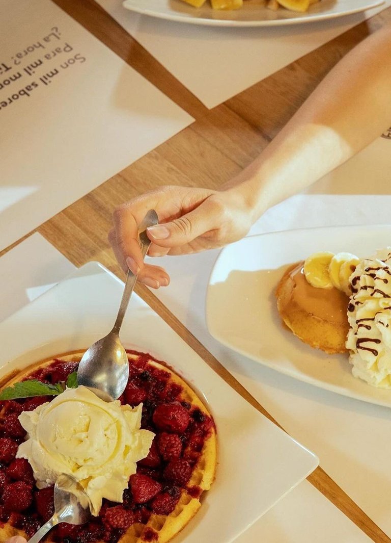 Crepes & Waffles